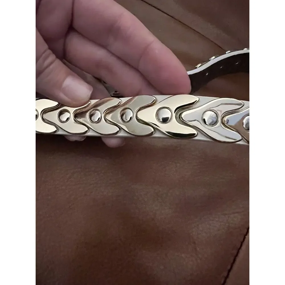 J. McLaughlin White Gold Metal Detail .75” Wide XS 23 - 27” Belt